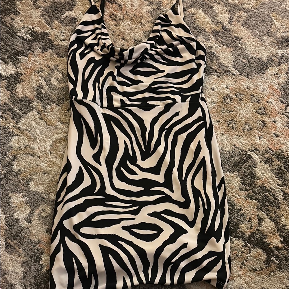 Bebe Zebra Cowel Neck Desss